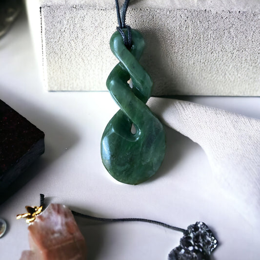 Greenstone / Pounamu Pikorua Pendant 70mm