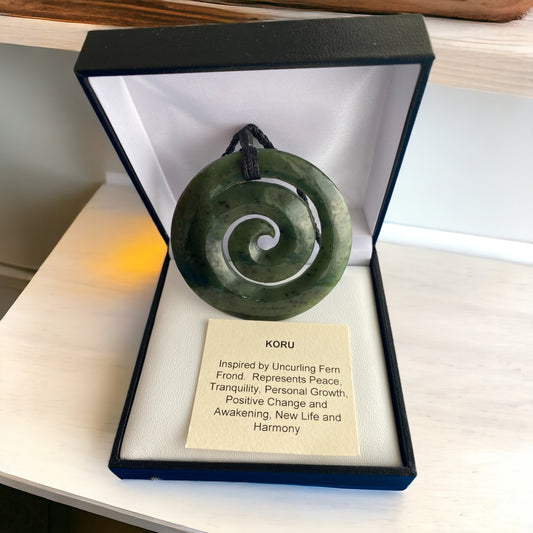 Pounamu / Greenstone Closed Koru Pendant 60mm