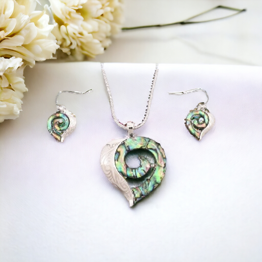 Kiwicraft Koru Heart Paua & Rhodium Pendant Set