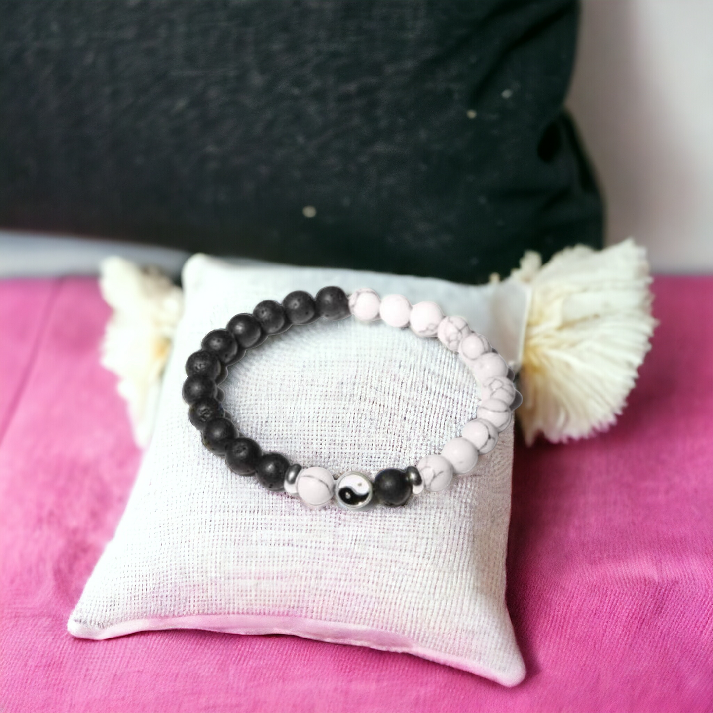 Nudi Point Bracelet Lava Stone White Howlite & Yin Yang